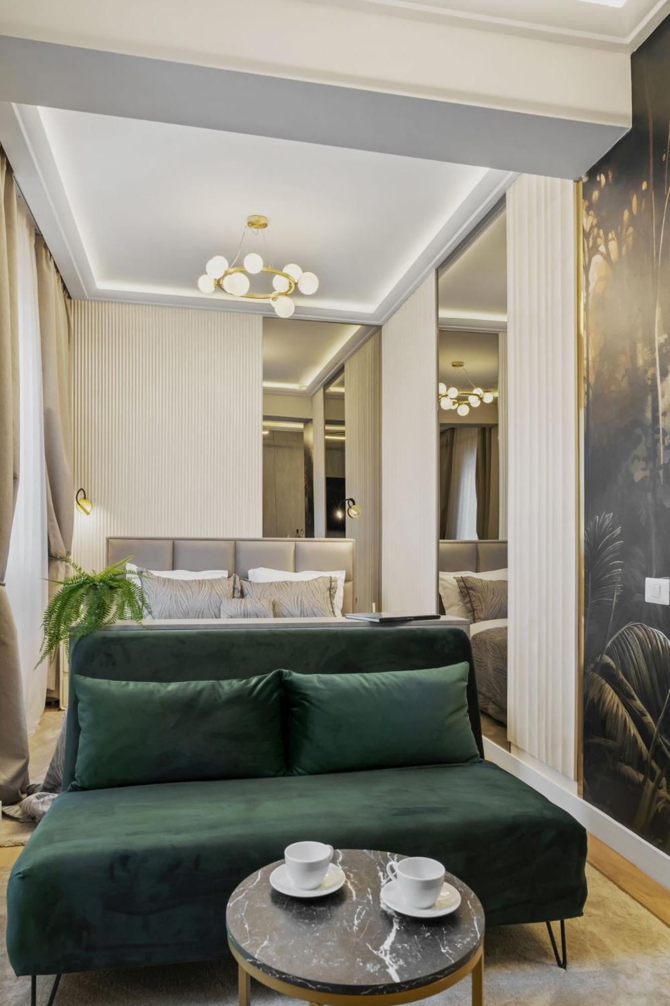 Studio Jungle Breath - City Centre Бухарест Экстерьер фото